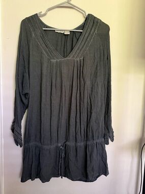Raya sun black Gauzy V-Neck Tunic